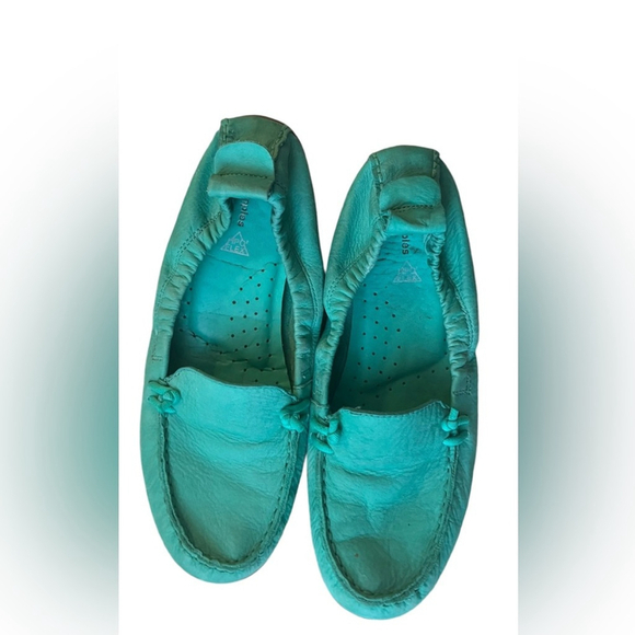 HUSH PUPPIES Ceil Slip-On Leather shoes - Picture 3 of 5